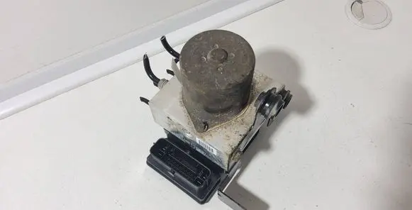 Volkswagen Tiguan ABS Pump 5N0614517K
