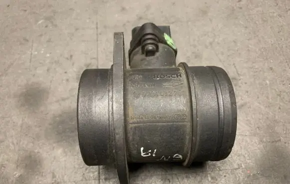 Volkswagen Golf IV Mass air flow meter 0281002757 038906461C