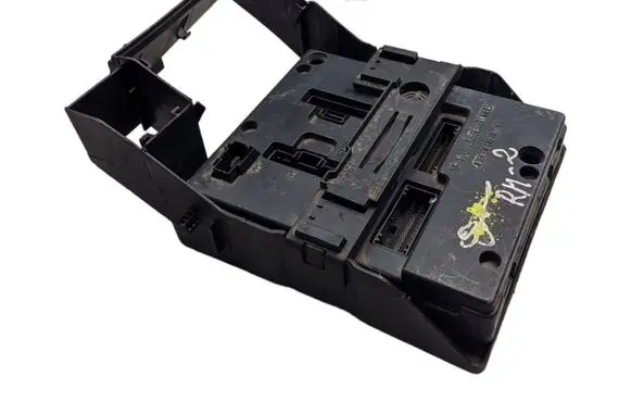 Renault Scenic I Fuse module 7703297930 7703397911