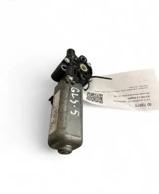 Mercedes-Benz GLS X166 Steering column adjust motor A2044600425