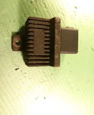 Renault Espace - Grand espace IV Glow plug pre-heat relay 7700115078