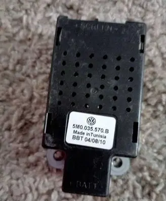 Volkswagen Golf Plus Aerial antenna amplifier 5M0035570B