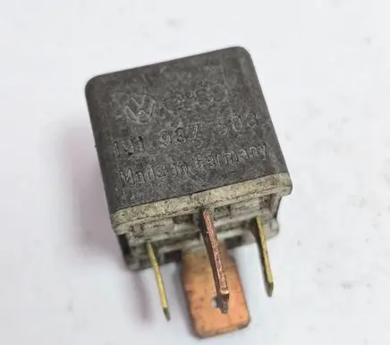 Volkswagen Polo III 6N 6N2 6NF Other relay 191937503