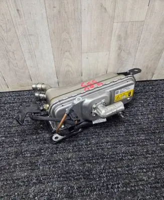 BMW 5 G30 G31 G38 Coolant heater 67049002 6998052 9173008