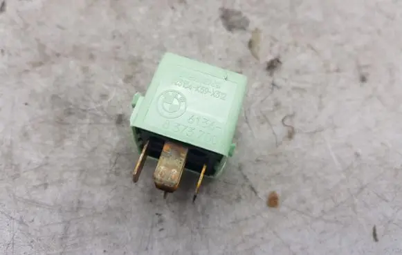 BMW 5 E39 Other relay 61368373700 8373700