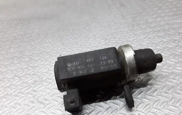 Audi A4 S4 B5 8D Turbo solenoid valve 8D0906627