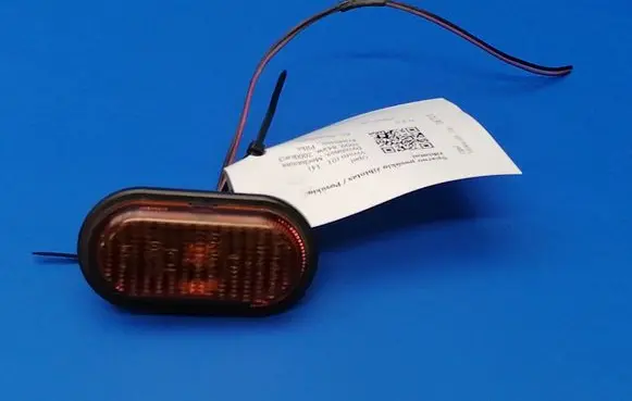 Opel Vivaro Front fender indicator light 7700847333