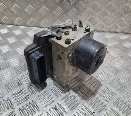 Volkswagen Golf IV ABS Pump 1C0907379 3X6247 RFU0A15R37
