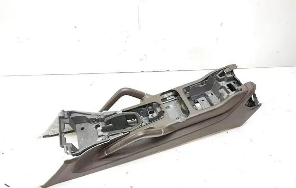 Porsche Cayenne (92A) Center console 