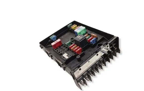 Volkswagen Caddy Fuse module 1K0937125D