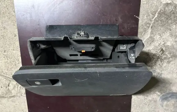 Volkswagen PASSAT B7 Glove box set 3C1857097BK