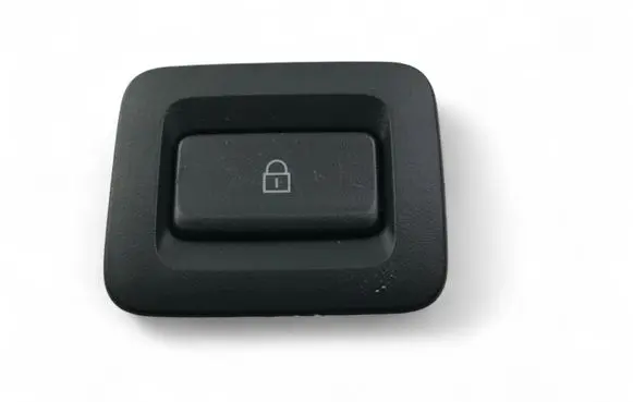 Mazda 3 Central locking switch button BEMD66660A