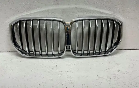 BMW X5 G05 Front bumper upper radiator grill 745788