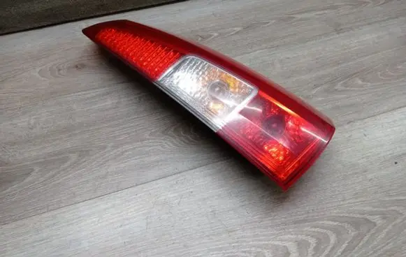 Volvo V70 Rear/tail lights 160986