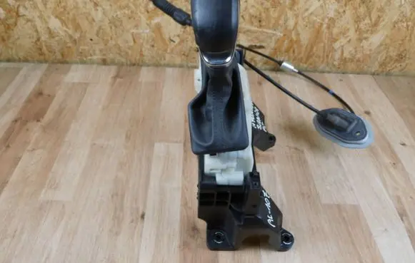 Hyundai Santa Fe Gear shifter/selector 46700S1200 46700S1XXX