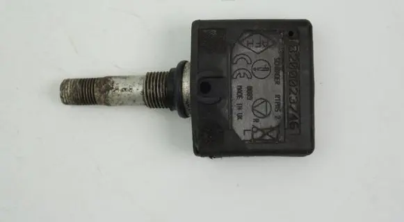 Renault Clio III Tire pressure sensor 8200023746