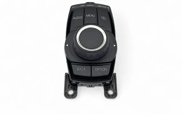 Head unit multimedia control
