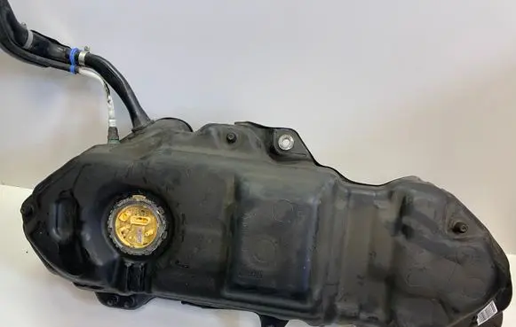 Volkswagen Touareg III Fuel tank 4M4201021EK