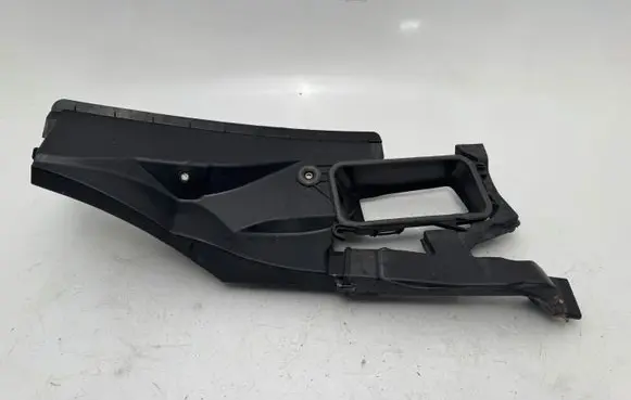 Mercedes-Benz GLK (X204) Wiper trim A2048322025