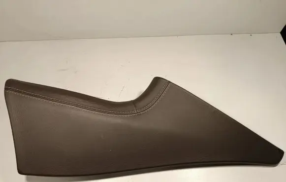 Lancia Thema Centre console side trim front 1UJ90HL9AB
