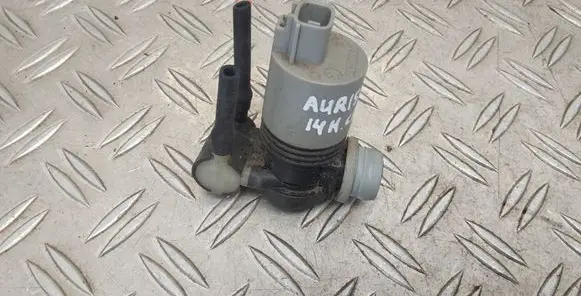 Toyota Auris E180 Windscreen/windshield washer pump 1020974 131009C