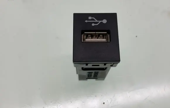 Toyota Corolla E210 E21 USB socket connector 86190F4041 CAUS19E1AEA 400712