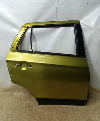 Suzuki SX4 S-Cross Rear door 