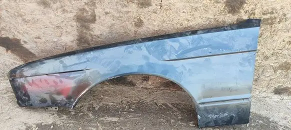 BMW 5 E34 Fender 99116L BM1240104 SRSE3489
