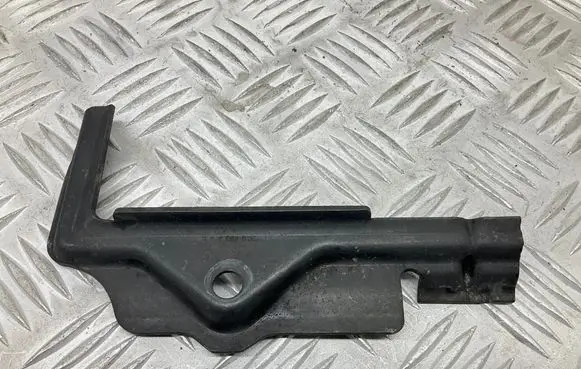 Battery bracket