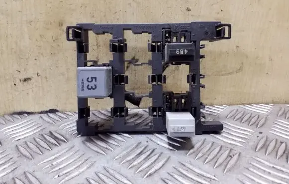 Volkswagen Caddy Relay mounting block 1T1937503A