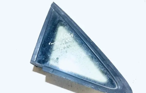 Volkswagen Touran I Front triangle window/glass 