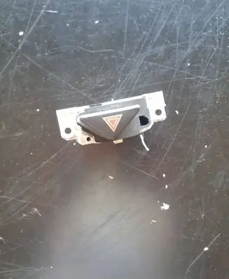 Ford Focus Hazard light switch 98AG13A350AE 17901