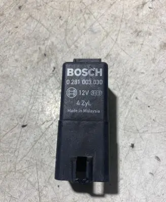 Honda CR-V Glow plug pre-heat relay 0281003030