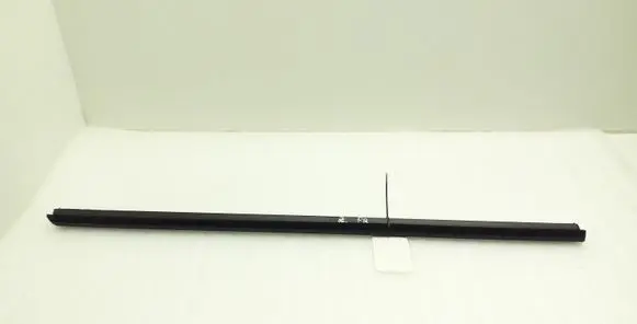 Skoda Fabia Mk3 (NJ) Rubber seal front door window/glass 6V0837479 6V0837480B