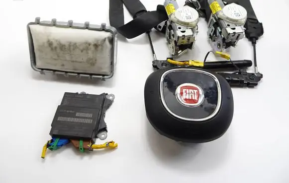 Fiat 500L Airbag set 
