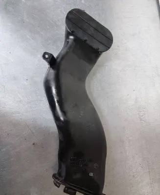 Opel Astra K Air intake duct part 39072453