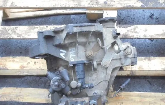 Volkswagen Polo Manual 4 speed gearbox GSB