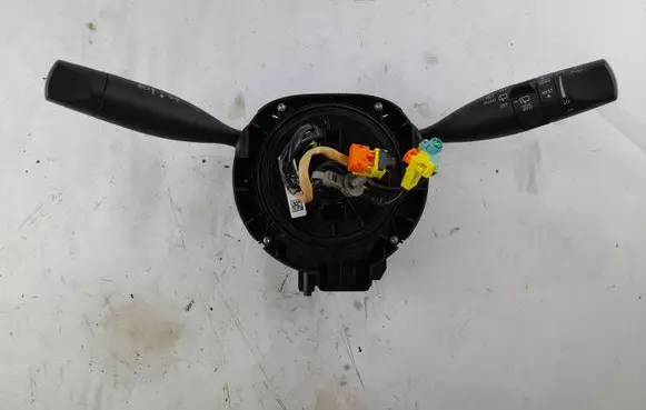 Jeep Cherokee Indicator stalk P68141121AK 16344205 131551100729