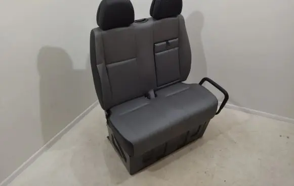 Mercedes-Benz Sprinter W906 Front double seat 