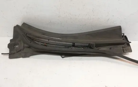 Mazda 6 Wiper trim GS1F507R1