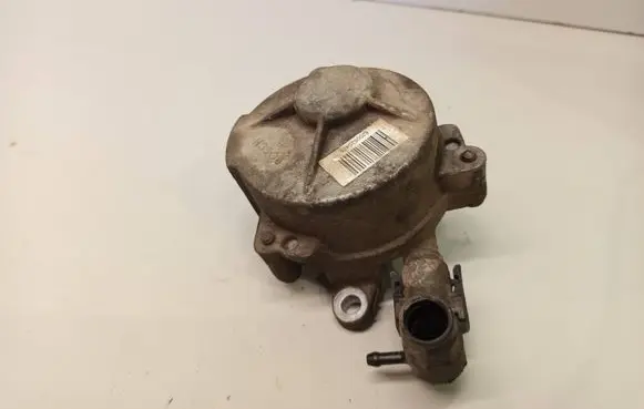 Renault Trafic II (X83) Vacuum pump 8200520476