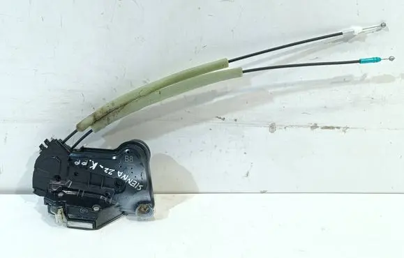 Toyota Sienna XL40 IV Front door lock 21120404