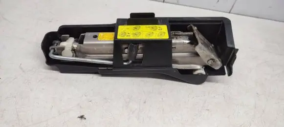 Audi A6 S6 C6 4F Lift Jack 4F0011215B