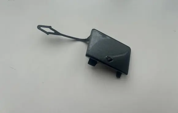 BMW 1 E81 E87 Front tow hook cap/cover 51117136634 51127117623