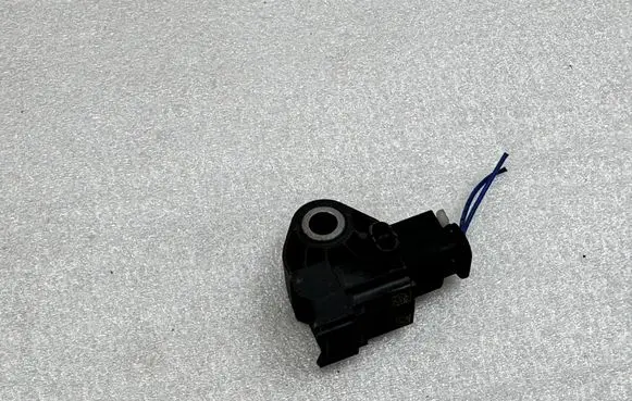 Mercedes-Benz GLC X253 C253 Airbag deployment crash/impact sensor A2139051300