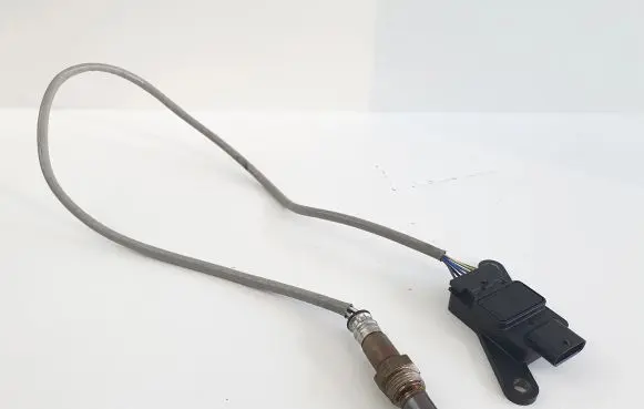 Mercedes-Benz Sprinter W907 W910 Lambda probe sensor A0009059613 221496612