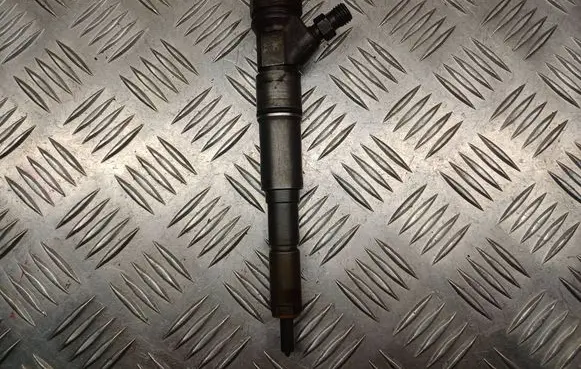 Fuel injector