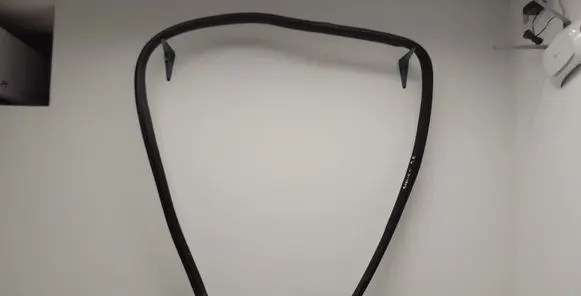 Toyota Auris 150 Rear door rubber seal (on body) 