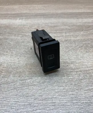 Volkswagen PASSAT B5 Windscreen/window heater switch 3B0959621C
