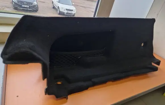 Trunk/boot lower side trim panel